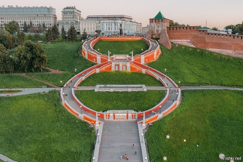 Родной Нижний Новгород. Чкаловская лестница, 561 ступень, до присоединения Крыма самая длинная в России. Говорят в 1943 пленные немцы участвовали в строительстве.