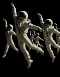 Поработал хореографом.