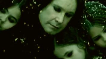 Вот и встретился OZZY со своими ангелами…