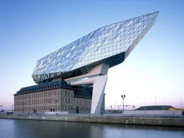 антверпен здание мореходства , мне блин к ним ехать через 3 недели  лицензию продлевать .