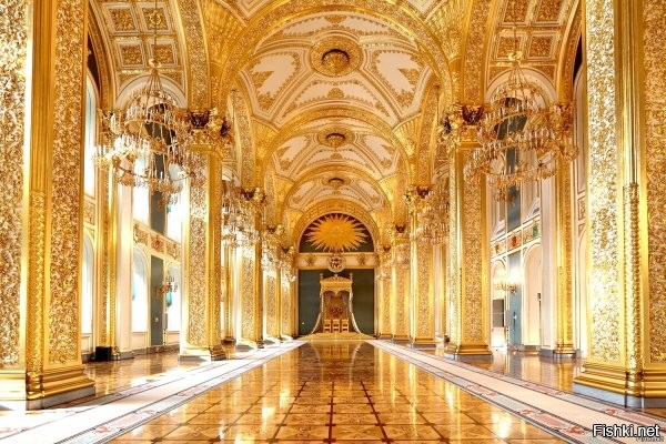 Фотки из Кремля посмотрел.