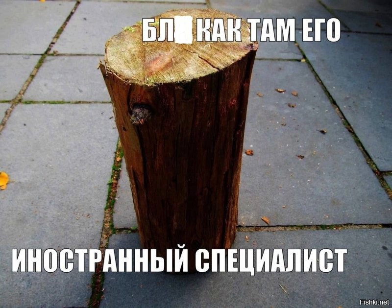 Рабочие меняли масло у спецтехники и сливали отраву прямо в карьер