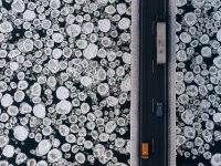 Это не тающий, а намерзающий лёд.