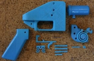 Не скажите.  Помните скандал с "Либератором"? Если кто не в курсе, некий добрый человек придумал пистолет, который можно было распечатать не 3D-принтере и выложил все файлы в открытый доступ. Единственной металлической деталью в этой штуковине был гвоздь, выполняющий роль ударника. Ствол из качественного пластика выдерживал до 10 выстрелов и это была не мелкашка, а вполне взрослый 9х17 мм.