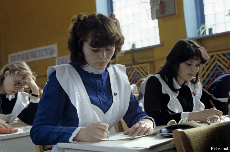 трудно представить что девушкам 15-16 лет