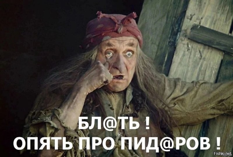 "Этот, как бы правильно его назвать...": в Москве группа трансгендеров* устроила провокацию, заявившись в Сретенский монастырь в женской одежде