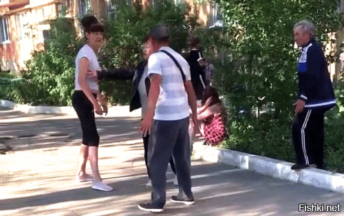 В Одессе женщина поколотила своего мужчину на пляже