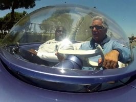 Эта машина несколько раз появлялась на шоу Storage Wars на  Discovery Channel. Ее владельцем был Барри Вайс, один из участников. Но, согласно информации из интернета, он все еще жив