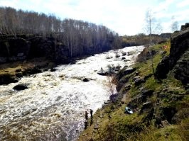 Ждём "трендовую" молодежь из Каменск-Уральского и Екатеринбурга на пороге Ревун,будет весело.