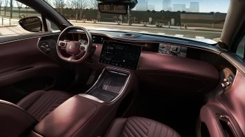 Дизайн конечно спорный, но скорость сборки впечатляет.
В год это 525 600 шт, вопрос смогут ли столько продать?