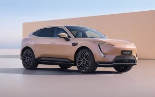 Дизайн конечно спорный, но скорость сборки впечатляет.
В год это 525 600 шт, вопрос смогут ли столько продать?