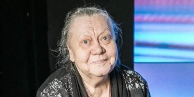 Вот ещё старуха всея кино- Стаханова. В молодости, кстати, была невероятно красивая