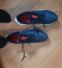 а что в магазине их померить было не судьба??? Или украл?