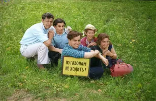 Что то девченки страшненькие....