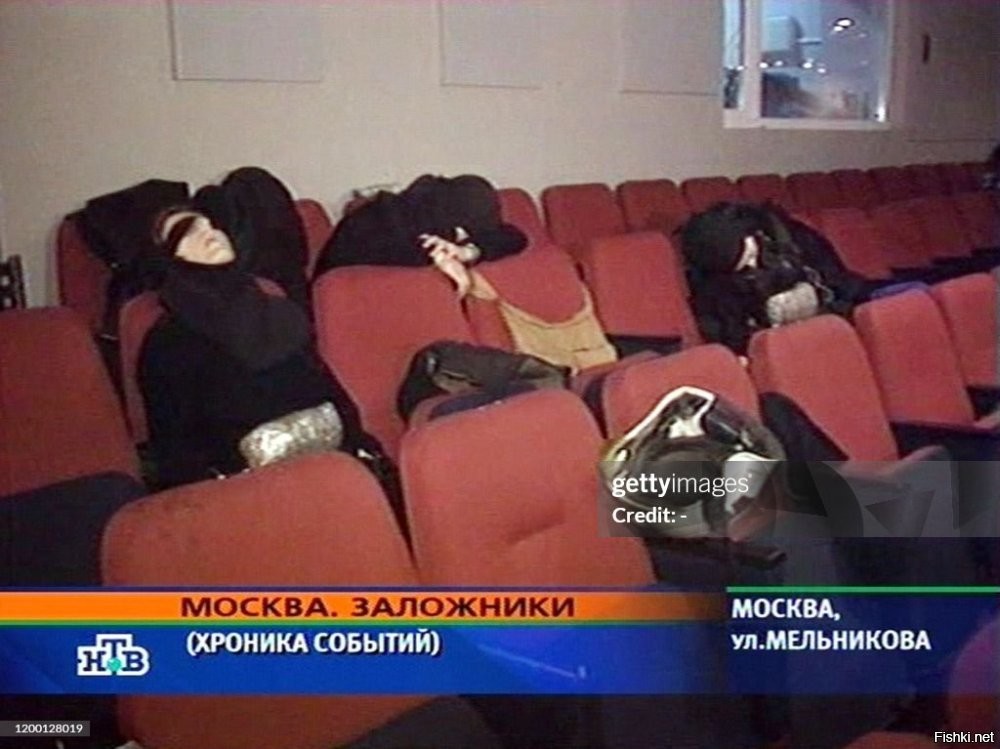 вот так надо было с ними!раньше не церемонились!