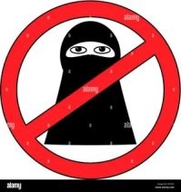 В Москве уволили официанта ресторана, который принёс посетительницам-мусульманкам сало