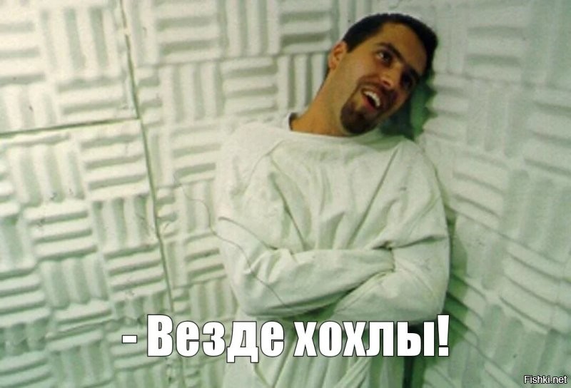 "Это мягкая пропаганда": в Литве с наклеек с Ю. Гагариным стёрли надпись "СССР" и всё равно испугали местных жителей