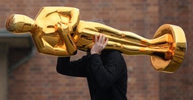 несите негру оскар