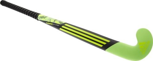 Этот инвентарь покрепче будет. Слои проклеенные. Как топором можно, захваты за ногу, например, просто рубить. Зимой вожу в багажнике, снег с арок колесных почистить удобно и вопросов у полиции не возникнет.