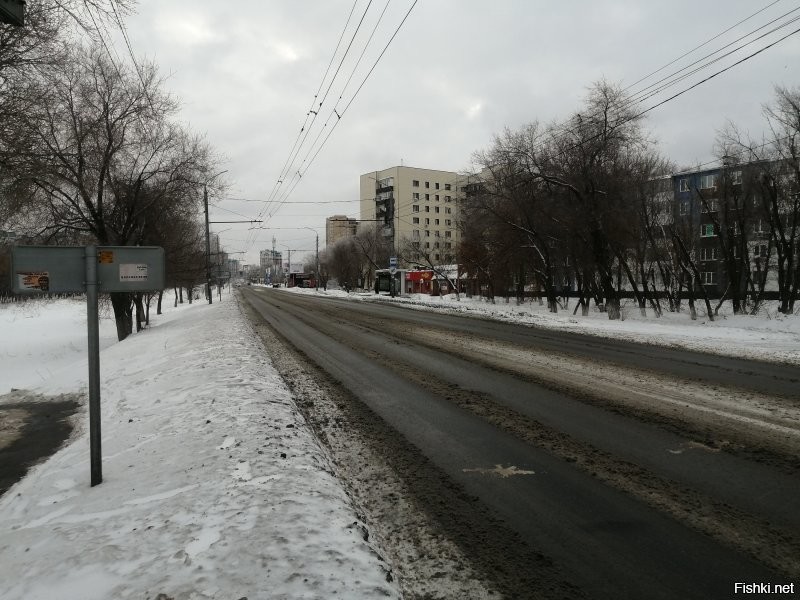 Оренбург. Одна из центральных улиц города. 1 января 25 года.