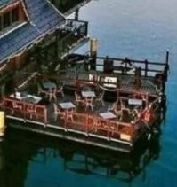 Это кафе, там запасы пива.