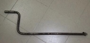 У меня в гараже до сих пор "кривой стартер" от первого моего "Москвича" хранится, да ещё на видном, почётном месте (вместе с номерами)!