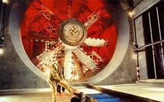 Напомнило "Доспехи бога -2"