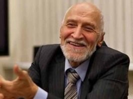 Пассажирка ударила стюардессу в ответ на просьбу выключить телефон