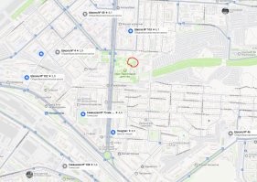 Я там не живу. Но пришлось немного изучить Саратов. И чтож, вердикт не изменился. Активистов можно расстрелять. 
Найти место под школу в том районе нереально. ПО близости нет ни одного ТЦ с подходящими площадями. Можно снести жилые дома. Или, не строить школу совсем. Пусть люди живут и смотрят на парк. Только потом, не говорите, что 10 тыс человек просили, а власти ничего не сделали.

На одном скрине школы по близости, на втором ТЦ.

Активистов в расход!