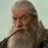 На Филиппинах мужчина в ТЦ устроил шоу прямо в лифте