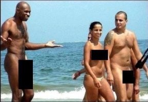 Веселые нудисты устроили День Нептуна в Крыму и попали под проверку полиции