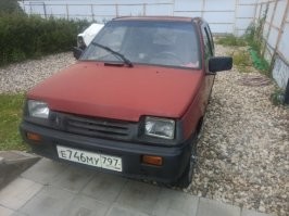 У Оки, например, изначально вообще один стеклоочиститель на лобовом стекле. 

Ага, как у Мерседеса. 

Я установил второй. 
Чтобы верхний левый угол чистило.