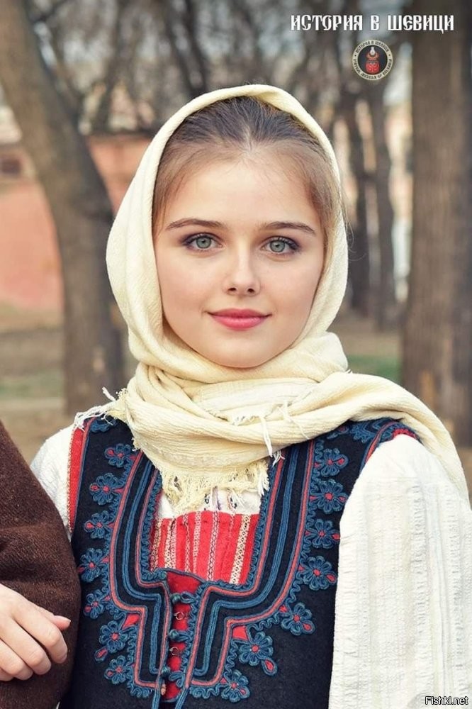 Если парень 20+ может себе позволить кольцо за миллион, то, я думаю, на такую шаболду он никогда и не посмотрит, а найдёт себе прямо противоположный тип, наподобии фото, (не обязательно такую), которая полюбит не за кольцо и машину на свадьбу.