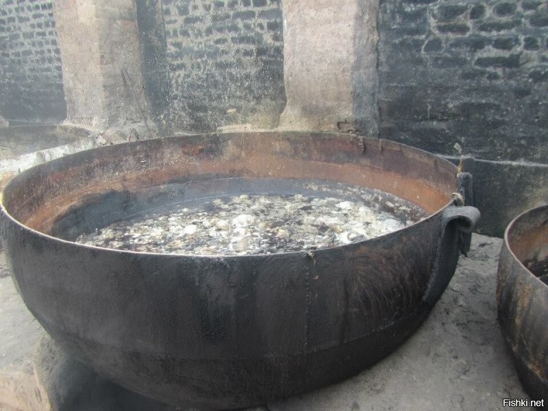 Биологический, зловонный мусор. На мыло.