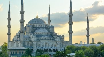 Мечеть Святой Софии, мечеть Парижской Богоматери, мечеть Василия Блаженного