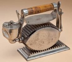 Равносильно тому если к вам подойдёт очень пожилая бабулька и скажет: внучок, а знаешь ли ты что это за штуки?