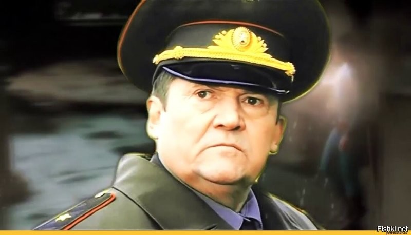 Необычная схватка: лиса сумела увернуться от сокола три раза подряд