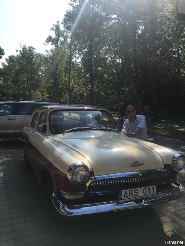 Центральная дорога от автобусной станции .  Примерно на этой же улице .