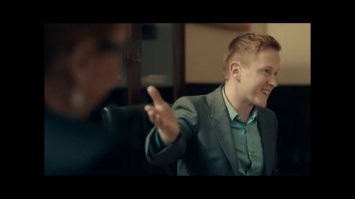 Нашла место для демонстрации своего б*л*ядства