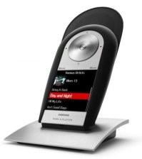 2 октября 2007 года, компании Samsung и Bang & Olufsen официально представили свой новый имиджевый музофон Serenata. Согласно пресс-релизу, в разработке применялись все самые последние технологические достижения Samsung и Bang & Olufsen в области обработки звука и удобства использования телефона. Последнего я там не нашёл