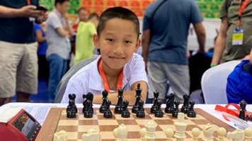 И этого тупого и глупого  узкоглазаго туда же: Роман Шогджиев   юный шахматист из Калмыкии. В 2024 году он стал чемпионом мира до 10 лет, победил в чемпионате мира по блицу до 10 лет и взял золото чемпионата России до 11 лет