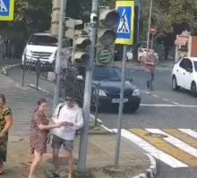 Интересно там паркуются.