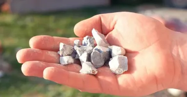 Источники бабах моего детства! Все валялось под ногами, спички тырились дома!