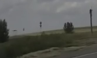 Уступи дорогу у летуна.