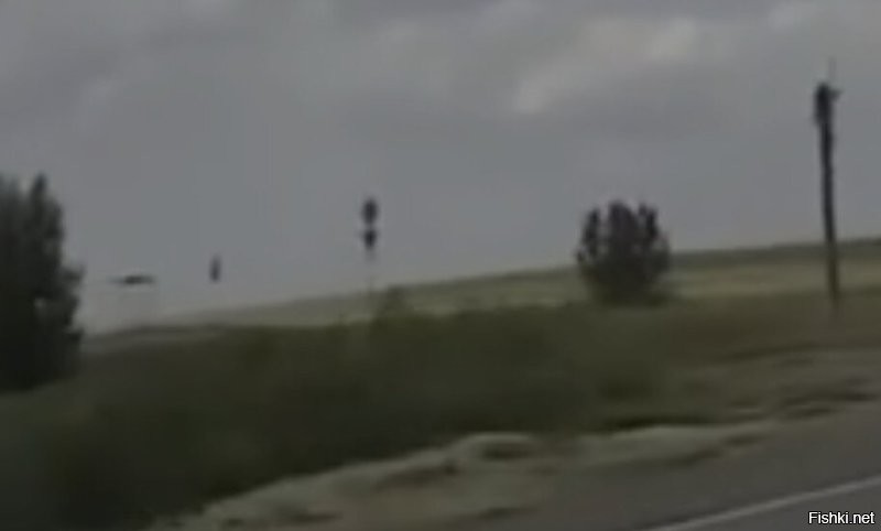 Уступи дорогу у летуна.