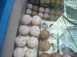 СССР  - самое приятное воспоминание.
Самым вкусным в Москве было мороженое в Детском Мире!!!!
Именно так его выносили и сразу очередь к такому "прилавку".