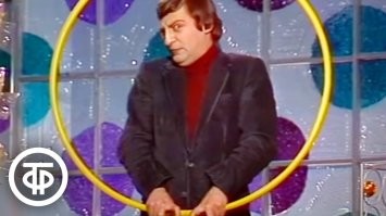 Парень спас брошенных птенцов попугаев