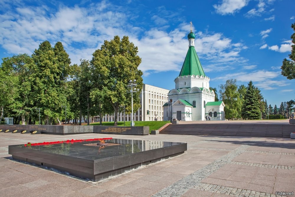 Михайло-Архангельский собор   православный храм в Нижнем Новгороде, на территории Кремля, памятник шатрового зодчества XVII века. Древнейший каменный храм города, ведёт историю со времени его основания. Освящён в честь покровителя русского воинства   архангела Михаила. 
В 1221 году был поставлен деревянный, а в 1227 году   4-столпный 3-апсидный белокаменный собор с тремя притворами. Полностью перестроен в 1359 году. 23 апреля (3 мая) 1628 года под руководством зодчих Лаврентия Возоулина и его пасынка Антипа началось строительство существующего здания. Восстановление велось в память о Нижегородском ополчении и было завершено в 1631 году