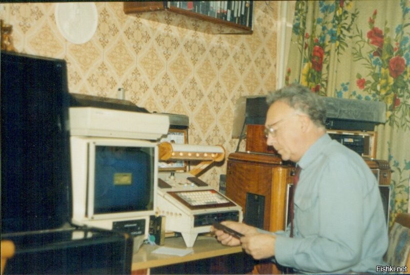 а некоторые начинали познавать компы когда им было 70