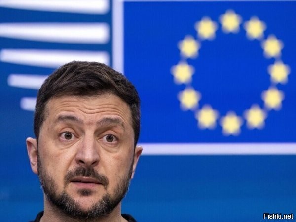 Зеленский заявил о готовности к новым ударам по России



Зеленский после беседы с главкомом Сырским анонсировал новые удары вглубь России



 Владимир Зеленский провел рабочую встречу с главнокомандующим вооруженными силами Украины Александром Сырским, по итогам которой анонсировал нанесение новых ударов по территории России. Соответствующее заявление было распространено в официальном Telegram-канале украинского политика.

Зеленский подчеркнул, что Киев продолжит «активные действия именно так, как нужно для защиты Украины».

«Силы и средства подготовлены. Запланировали и новые дипстрайки»,   заявил политик, используя термин, обозначающий удары вглубь территории противника.

Зеленский военный преступник, которого ждет высшая мера.